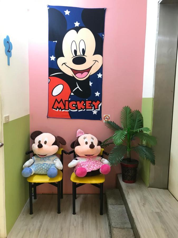 Ferienwohnung Mickey House-Fuxing Taichung Exterior foto