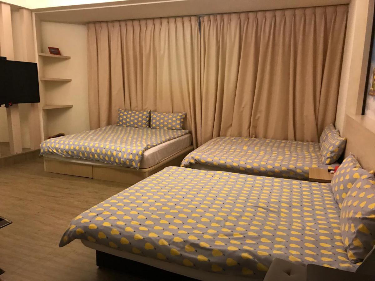 Ferienwohnung Mickey House-Fuxing Taichung Exterior foto