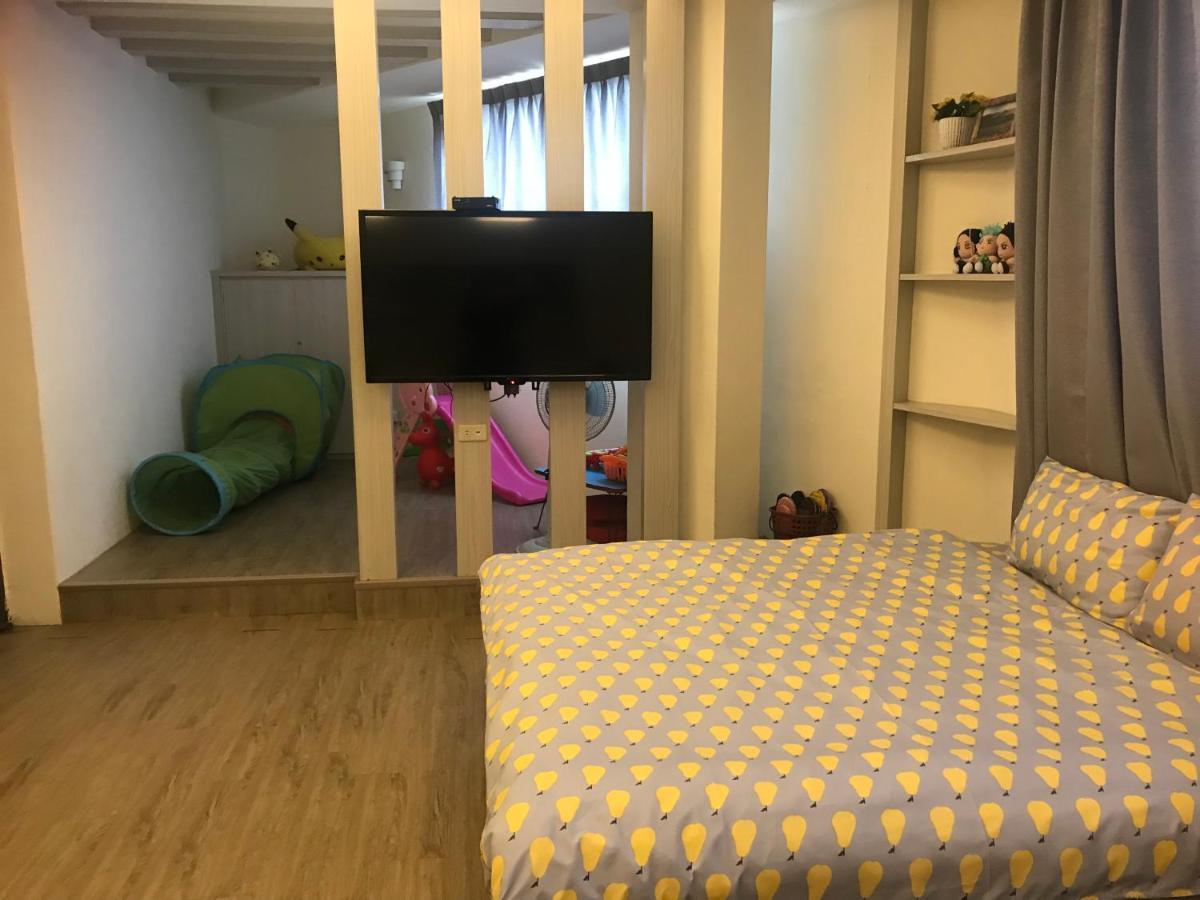 Ferienwohnung Mickey House-Fuxing Taichung Exterior foto