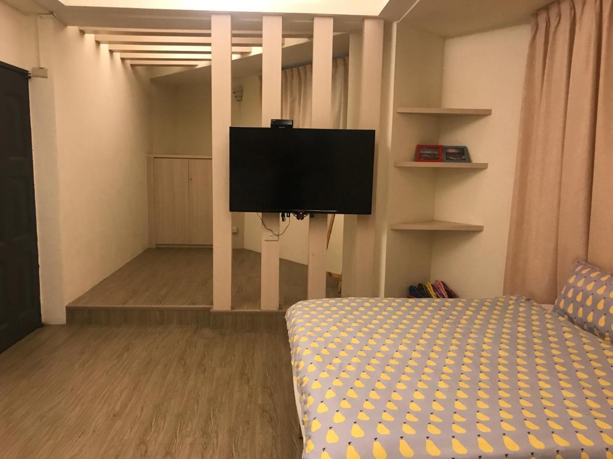 Ferienwohnung Mickey House-Fuxing Taichung Exterior foto